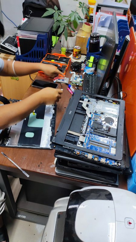 Thay màn hình laptop