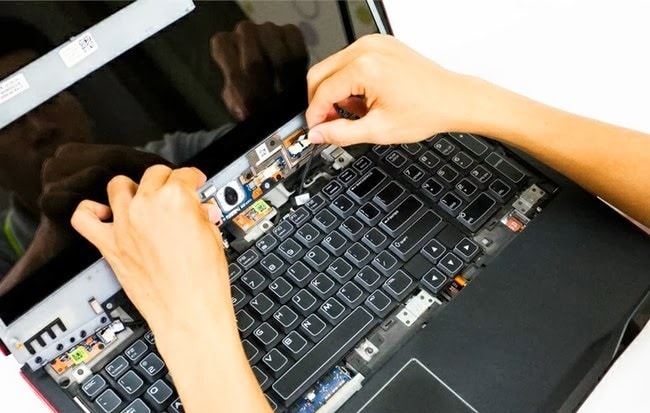 Thay bàn phím laptop