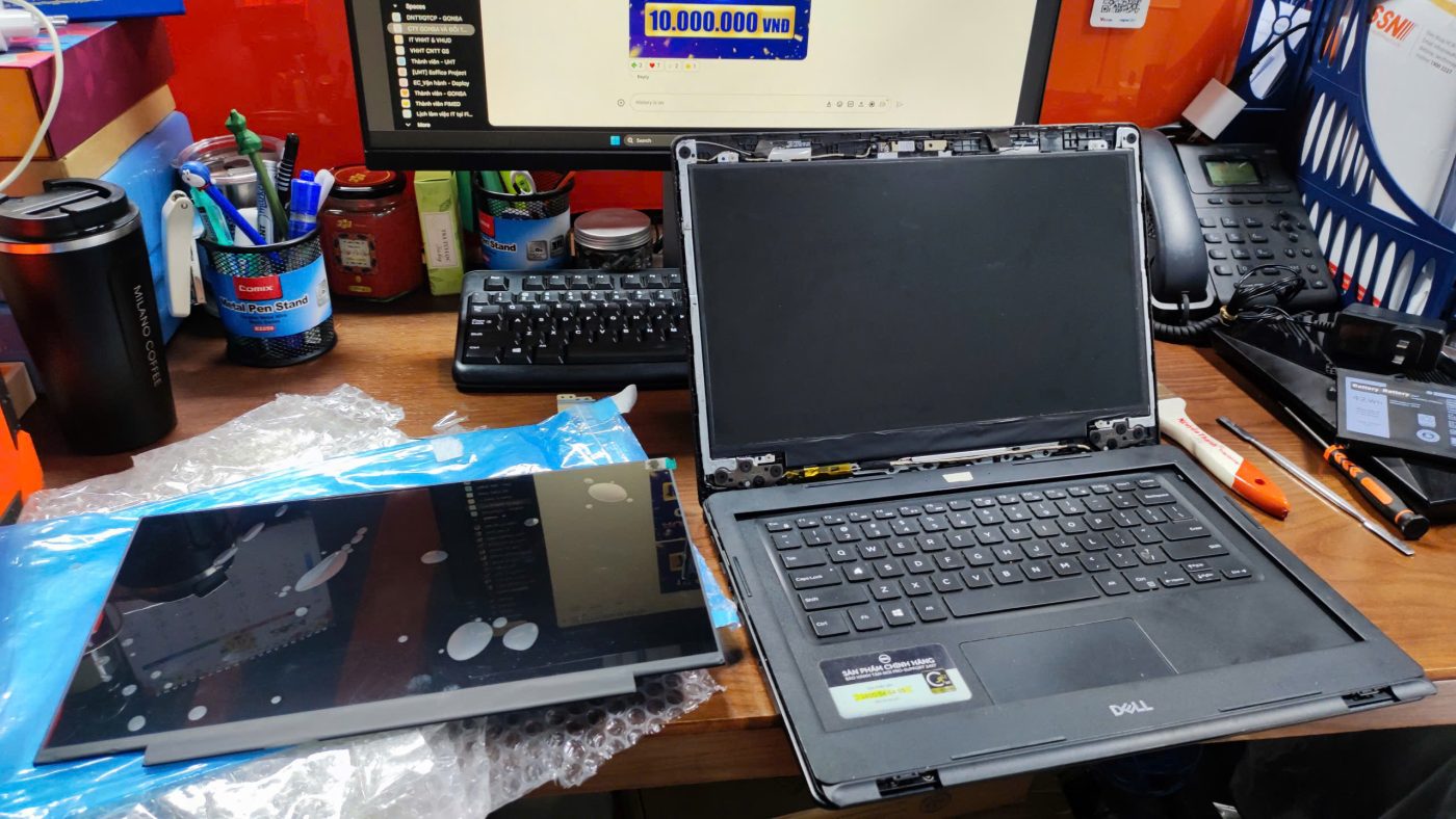 Thay màn hình laptop